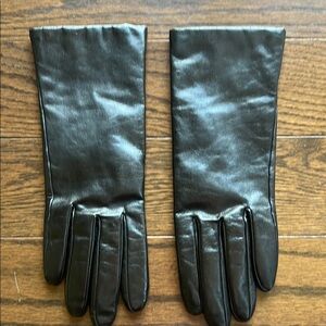 Women’s Fownes Black Leather Gloves